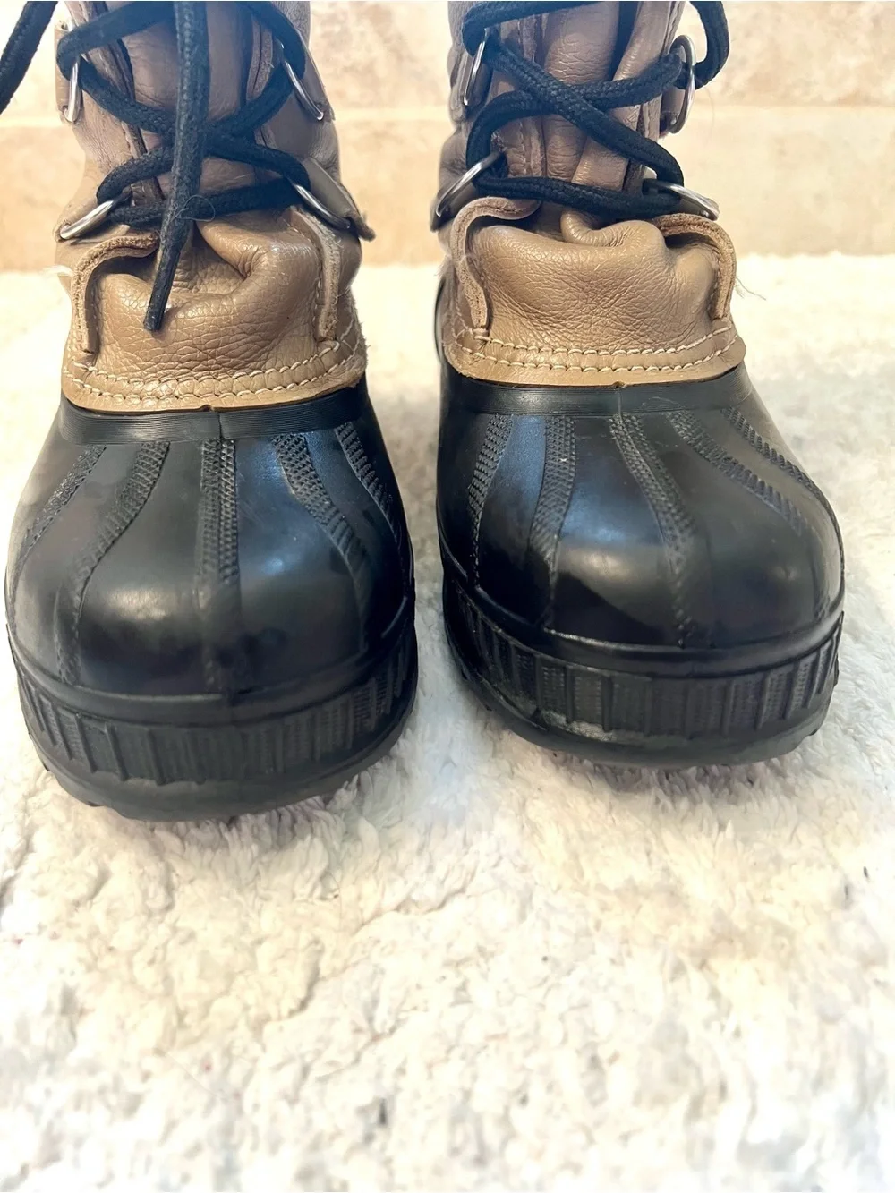 Sorel Badger winter boots beige leather duck  black rubber shell women’s size 8